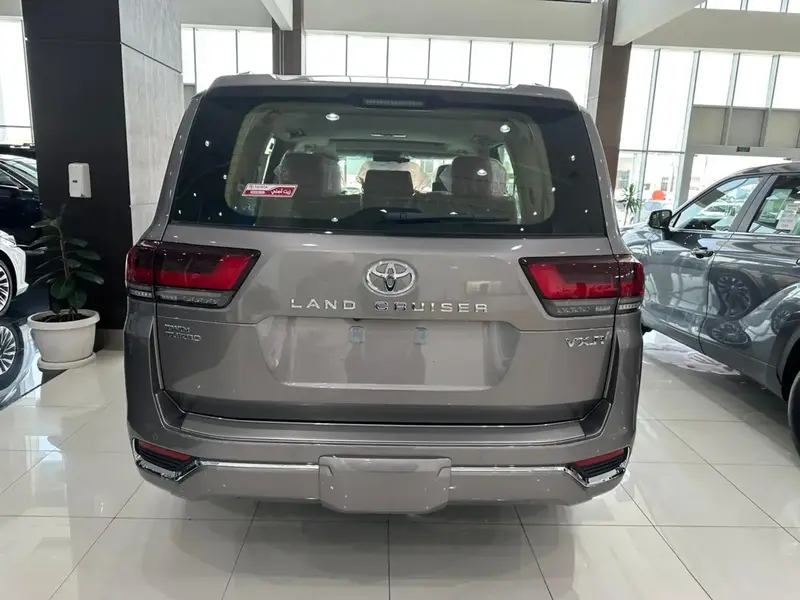 Toyota Land Cruiser Wagon 2024 LC300
