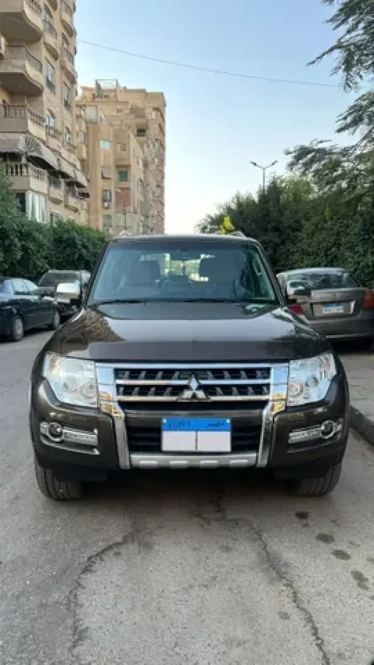 mitsubishi pajero image Mitsubishi Pajero 2021