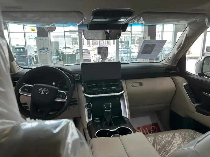 Toyota Land Cruiser Wagon 2024 LC300