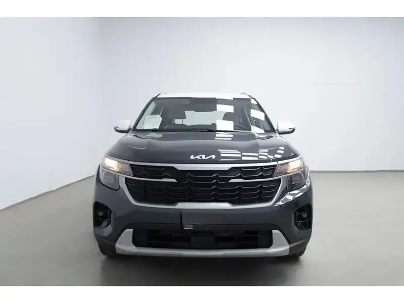 Discover undefined undefined Exterior Interior Images.Find all aspects and details of cars.