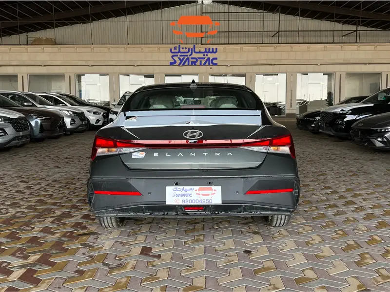 Discover undefined undefined Exterior Interior Images.Find all aspects and details of cars.