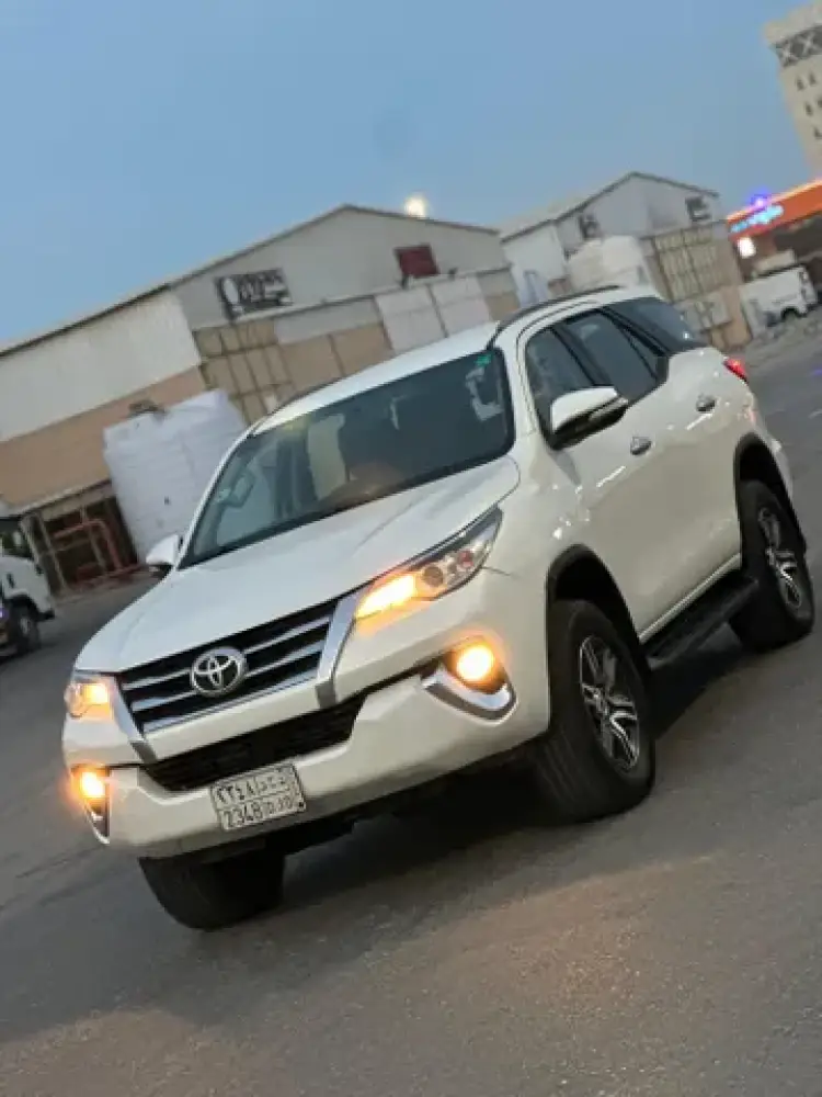 toyota toyota-fortuner image Toyota Fortuner 2017