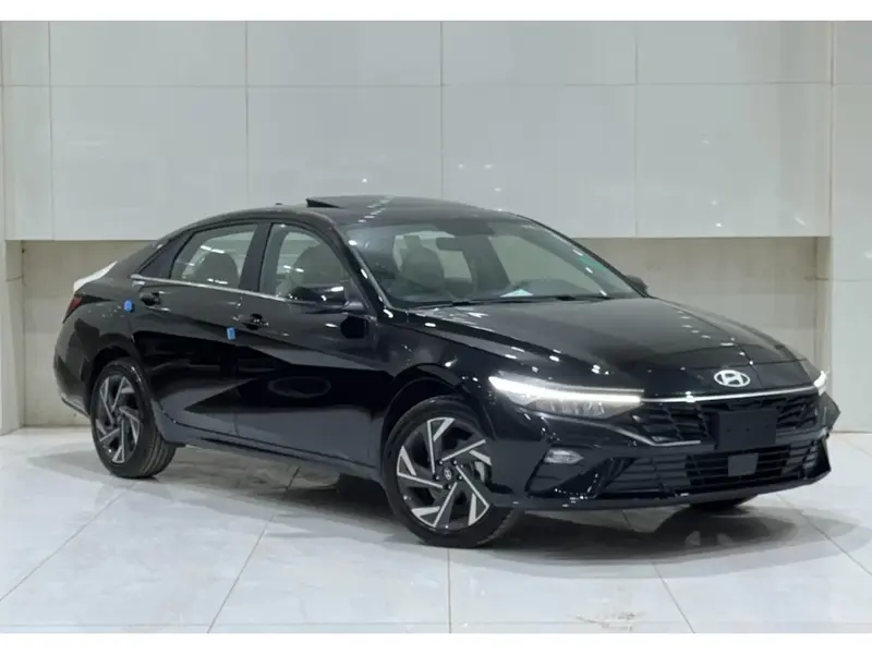 Hyundai Elantra 2025