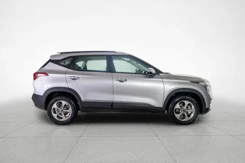 Discover undefined undefined Exterior Interior Images.Find all aspects and details of cars.