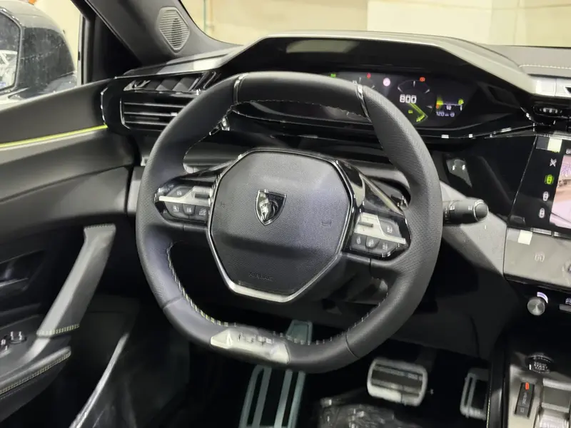Peugeot 408 2025