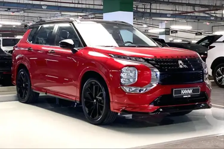 mitsubishi mitsubishi-outlander image Mitsubishi Outlander 2025