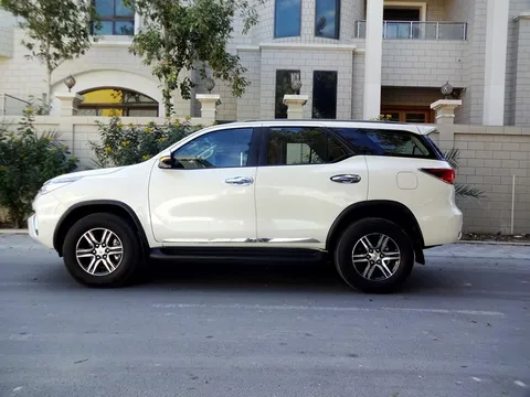 Toyota Fortuner 2.7L (4X4) 2020