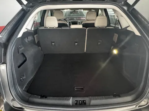 Discover undefined undefined Exterior Interior Images.Find all aspects and details of cars.