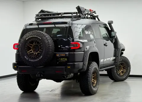 Toyota FJ Cruiser 4.0L GXR 2015