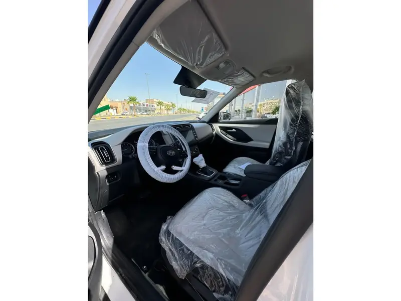 Discover undefined undefined Exterior Interior Images.Find all aspects and details of cars.