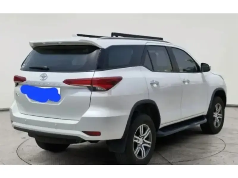 Discover undefined undefined Exterior Interior Images.Find all aspects and details of cars.