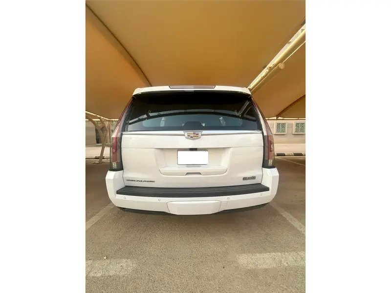 Discover undefined undefined Exterior Interior Images.Find all aspects and details of cars.