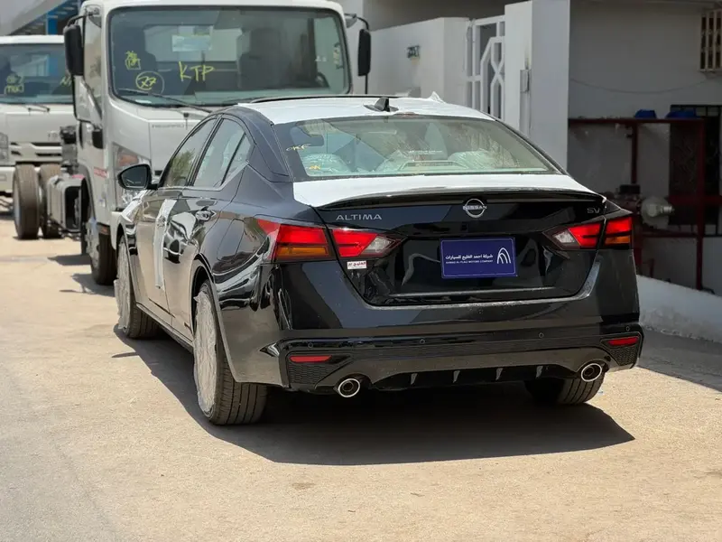 Nissan Altima 2025