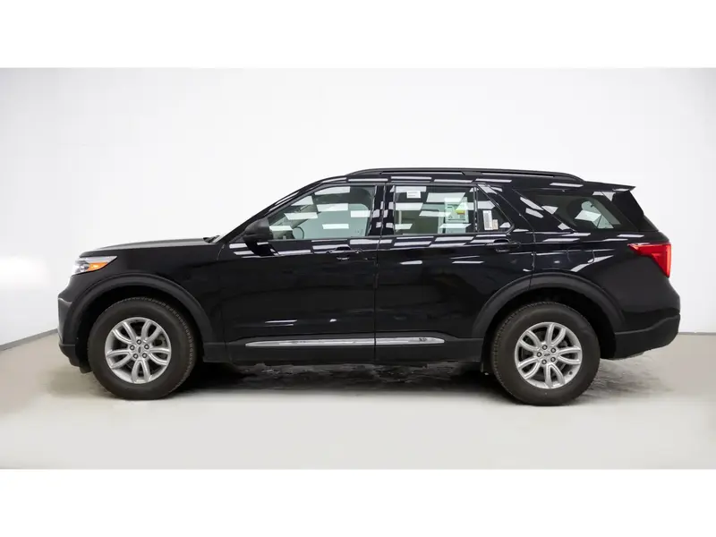 Discover undefined undefined Exterior Interior Images.Find all aspects and details of cars.
