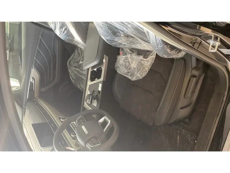 Discover undefined undefined Exterior Interior Images.Find all aspects and details of cars.