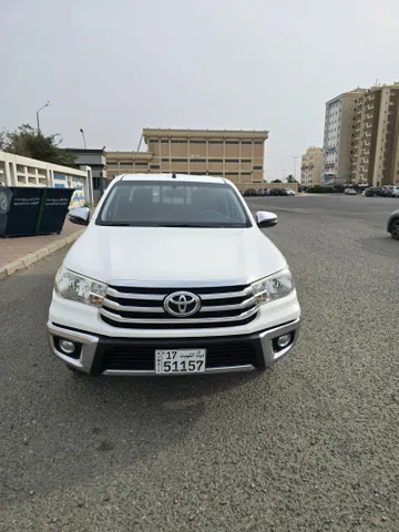 Toyota Hilux 2.5 Double Cab 4x4 M/T Top 2020