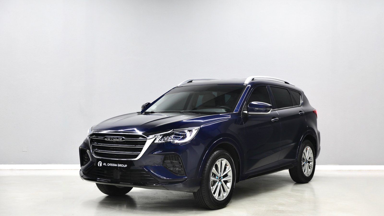 Discover undefined undefined Exterior Interior Images.Find all aspects and details of cars.