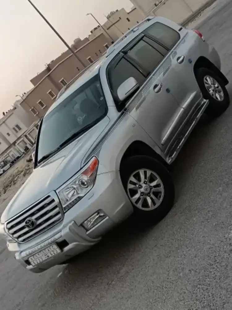toyota toyota-land-cruiser image Toyota Land Cruiser 2008