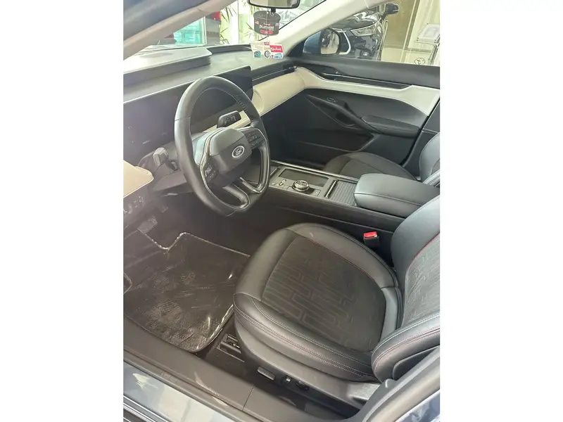 Discover undefined undefined Exterior Interior Images.Find all aspects and details of cars.