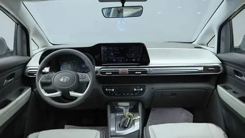 Discover undefined undefined Exterior Interior Images.Find all aspects and details of cars.