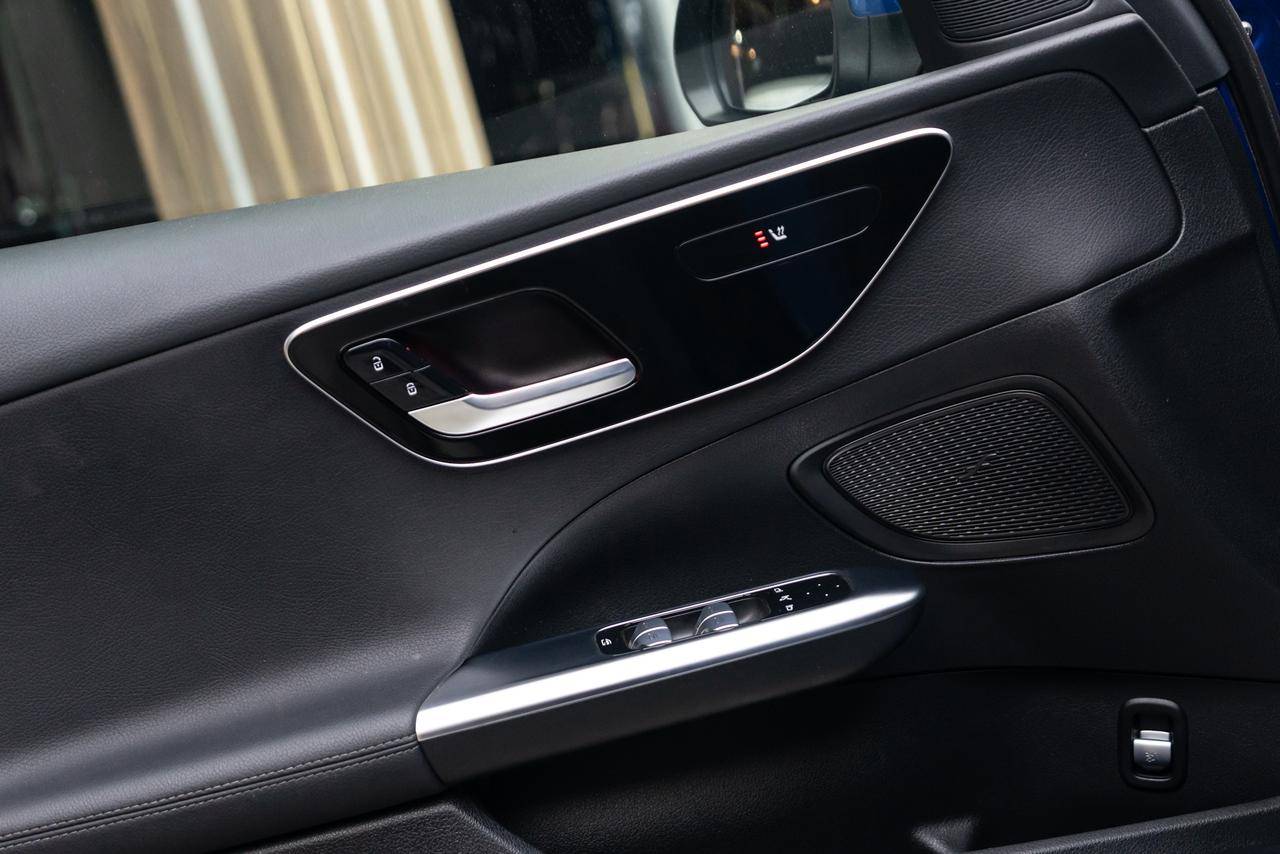 مرسيدس بنز C Class 2024