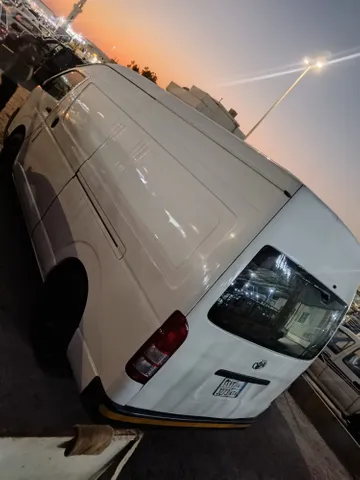 Toyota Hiace 2010