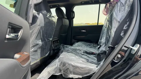 New Toyota Land Cruiser 4.0 GXR 2025