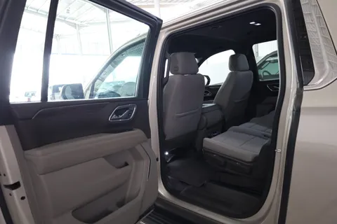 Chevrolet Suburban 5.3L LS 2021