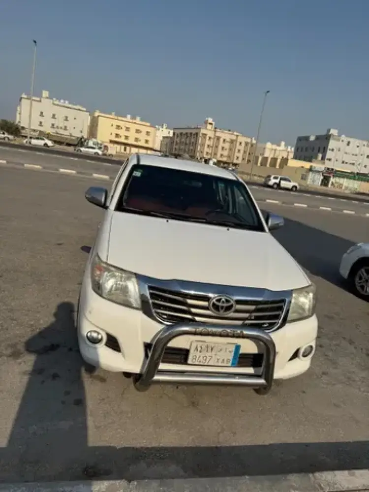 toyota toyota-hilux image Toyota Hilux 2015
