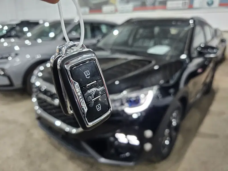 Discover undefined undefined Exterior Interior Images.Find all aspects and details of cars.