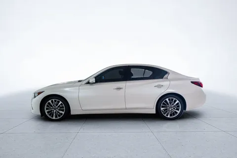 Infiniti Q50 2022