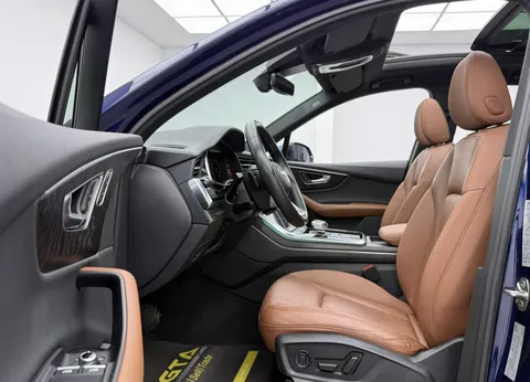 Audi Q7 55 TFSI quattro S-line (340 HP) 2021
