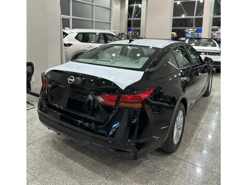Nissan Altima 2025