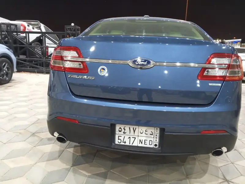Ford Taurus 2019
