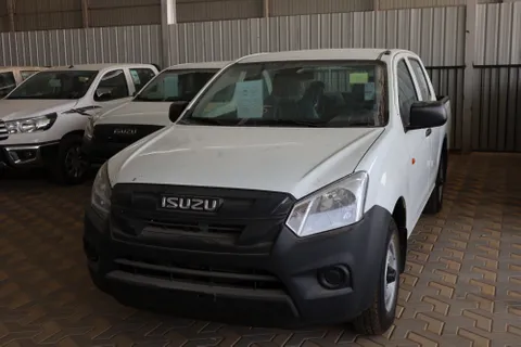 New Isuzu D-MAX 2.5D Double Cab 4WD M/T 2023