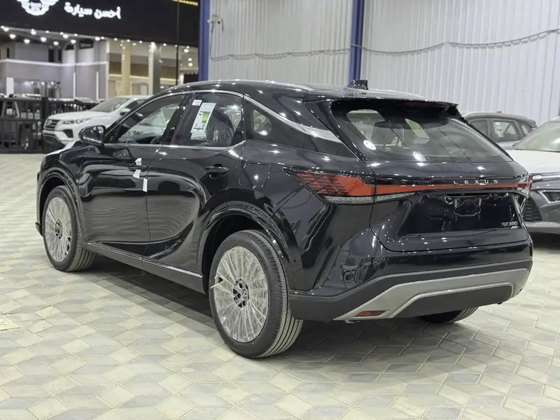 Discover undefined undefined Exterior Interior Images.Find all aspects and details of cars.