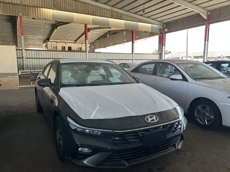Hyundai Elantra 2025