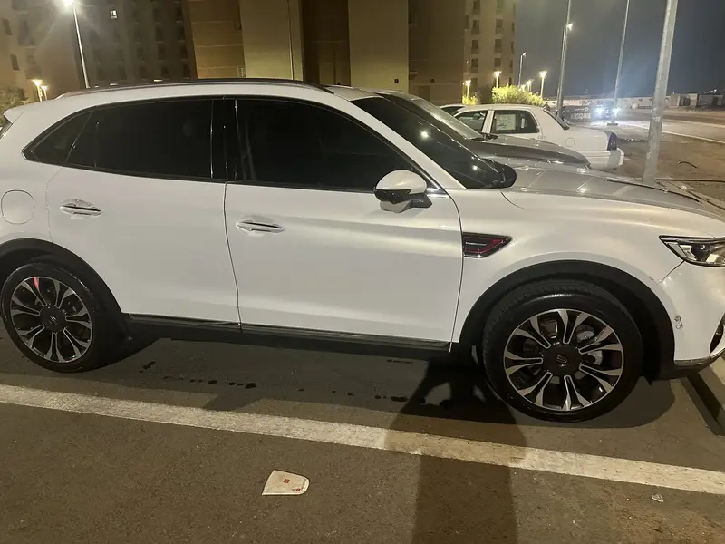 Hongqi HS5 2023