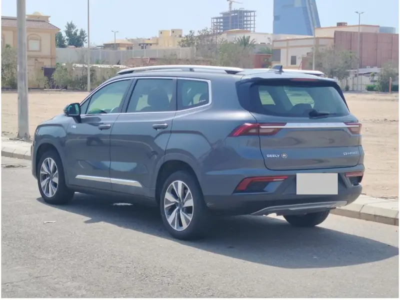 Geely Okavango 2022