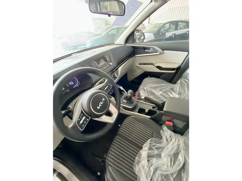 KIA Carens 2025