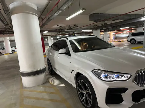 Discover undefined undefined Exterior Interior Images.Find all aspects and details of cars.