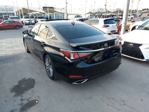 Lexus ES 350 4 door 3.5L 2020