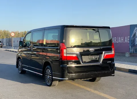Toyota Granvia 3.5L Premium 2020