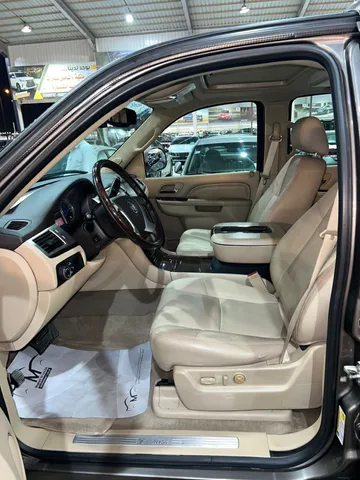 Cadillac ESCALADE 2012