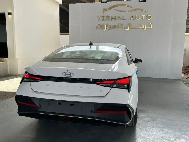 Hyundai Elantra 2025