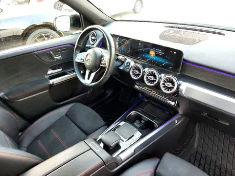 Mercedes-Benz GLB 250 4MATIC 2021