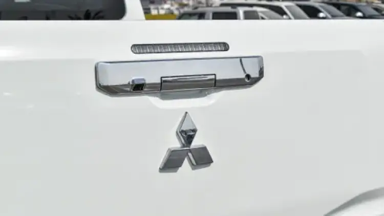 mitsubishi mitsubishi-l200 image New Mitsubishi L200 2.4L Double Cab GLS 4WD 2024