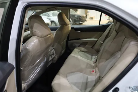New Toyota Camry 2.5L LE 204 HP 2024