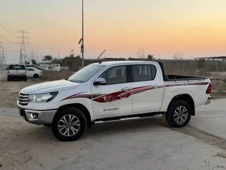 toyota toyota-hilux image Toyota Hilux 2016