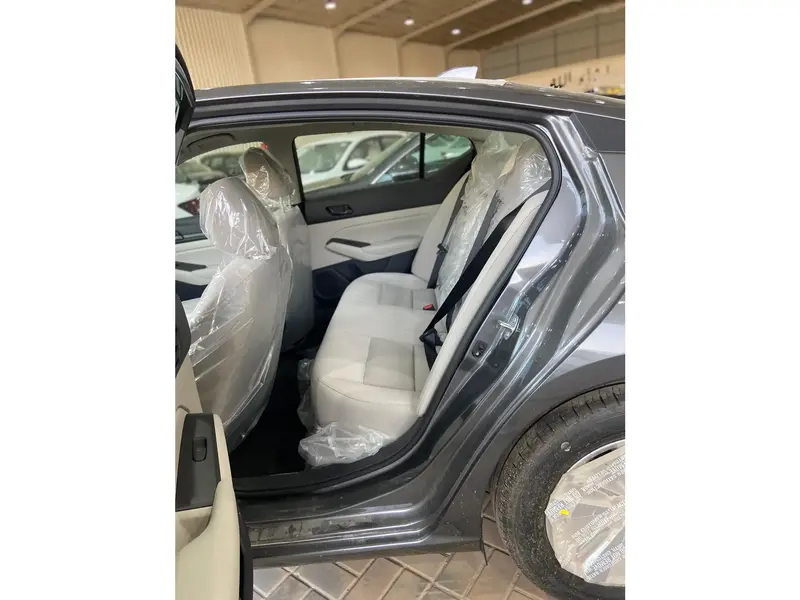 Nissan Altima 2025